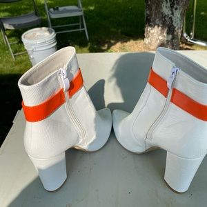 White snakeskin fashion boots